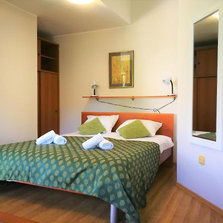 Apartments Bilic With Garden & Swimming Pool - 50M From The Beach Pjescana Uvala Exteriér fotografie