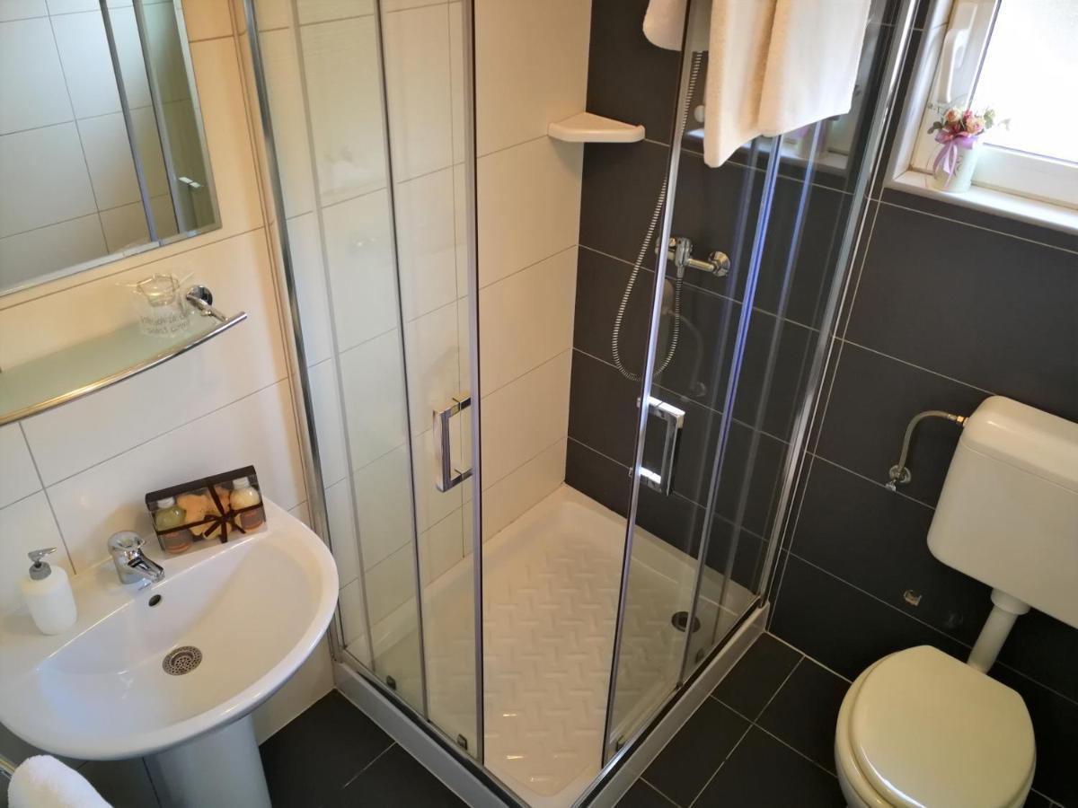 Apartments Bilic With Garden & Swimming Pool - 50M From The Beach Pjescana Uvala Exteriér fotografie