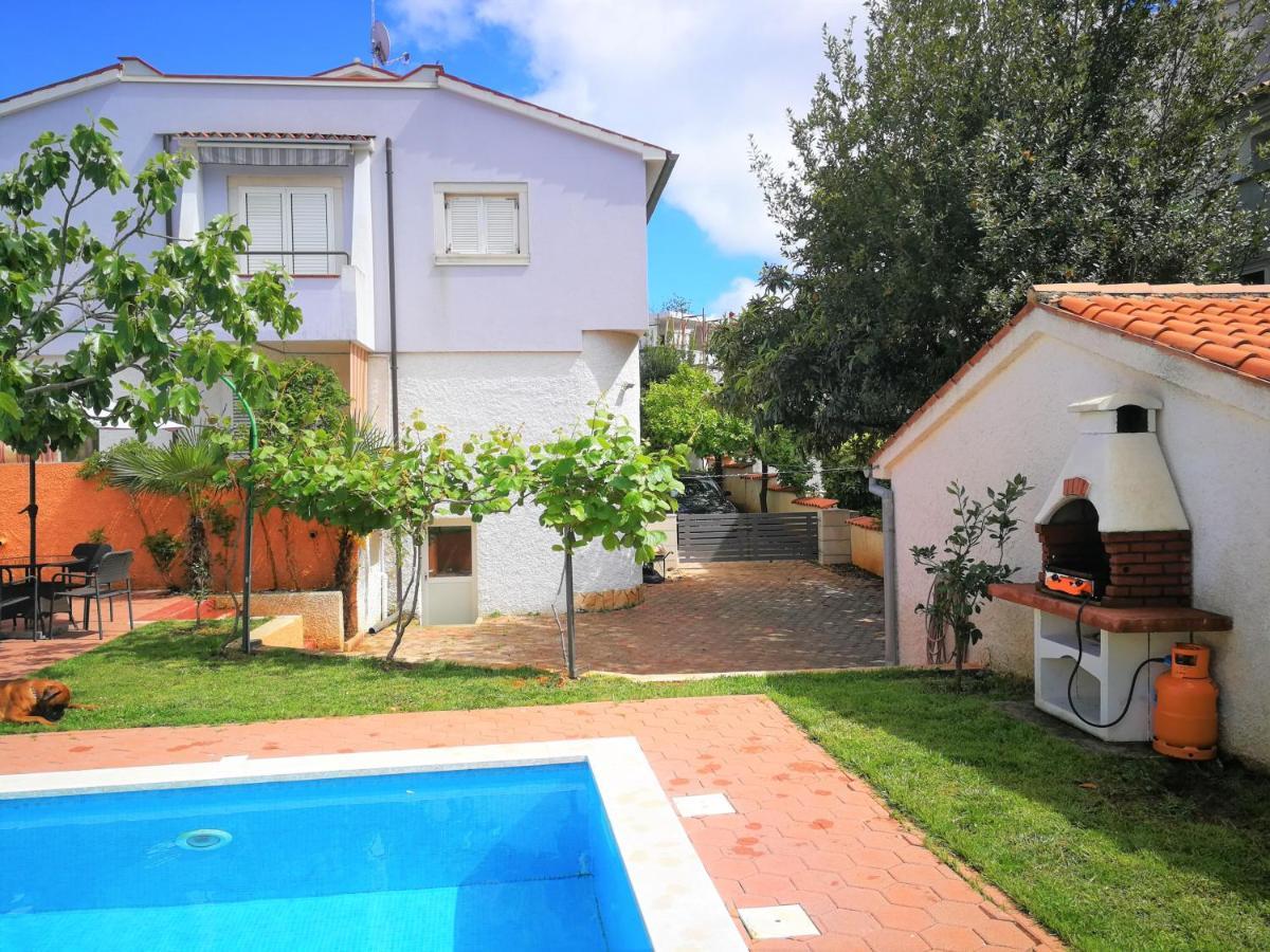 Apartments Bilic With Garden & Swimming Pool - 50M From The Beach Pjescana Uvala Exteriér fotografie