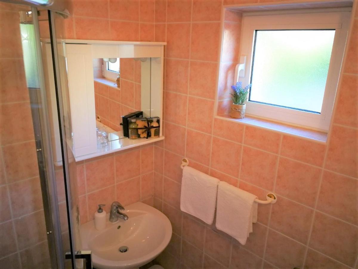 Apartments Bilic With Garden & Swimming Pool - 50M From The Beach Pjescana Uvala Exteriér fotografie
